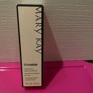 Mary Kay Foundation Beige 3
